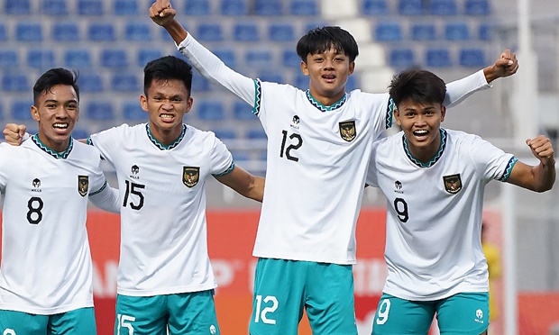U20 Indonesia sở hữu cả Kaka và Figo trong đội hình.