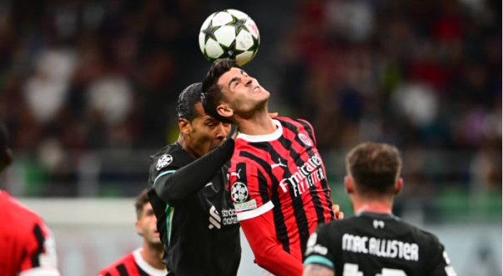 Van Dijk vẫn đang chơi ổn định.