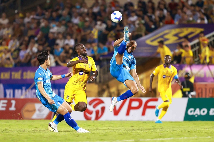 SLNA hòa Đà Nẵng ngày ra quân tại V-League 2024/25. Ảnh: VPF.