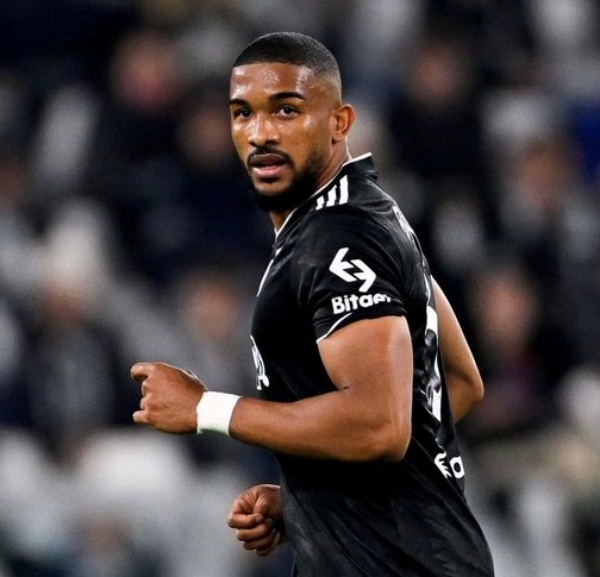 Liverpool nhắm Bremer.