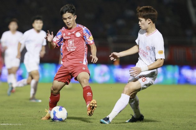 Nguyễn Hoàng Đức cần thể hiện nhiều hơn. Ảnh: VPF.
