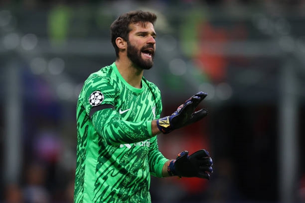 Alisson Becker chưa thể trở lại ở trận đấu với West Ham.