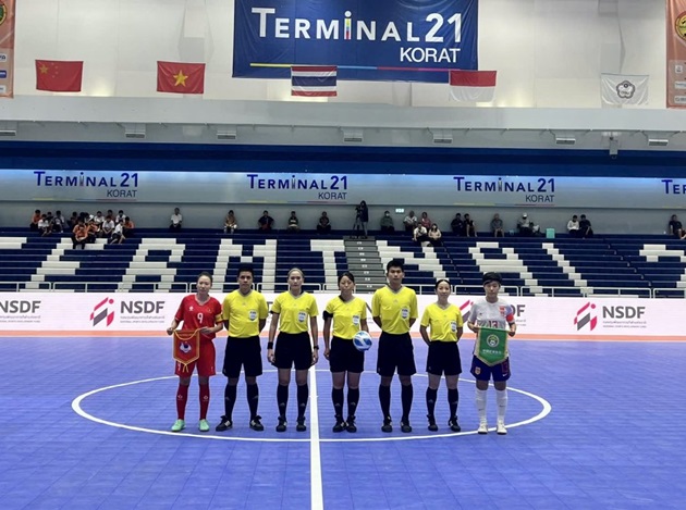 Đội tuyển nữ Futsal Việt Nam đánh bại Trung Quốc trong trận đấu ngày hôm nay 26/9. Ảnh: VFF.