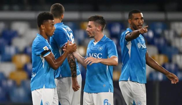 Napoli giành chiến thắng ấn tượng.