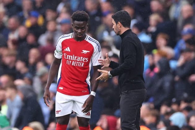 Mikel Arteta nên để Bukayo Saka nghỉ ngơi nhiều hơn.