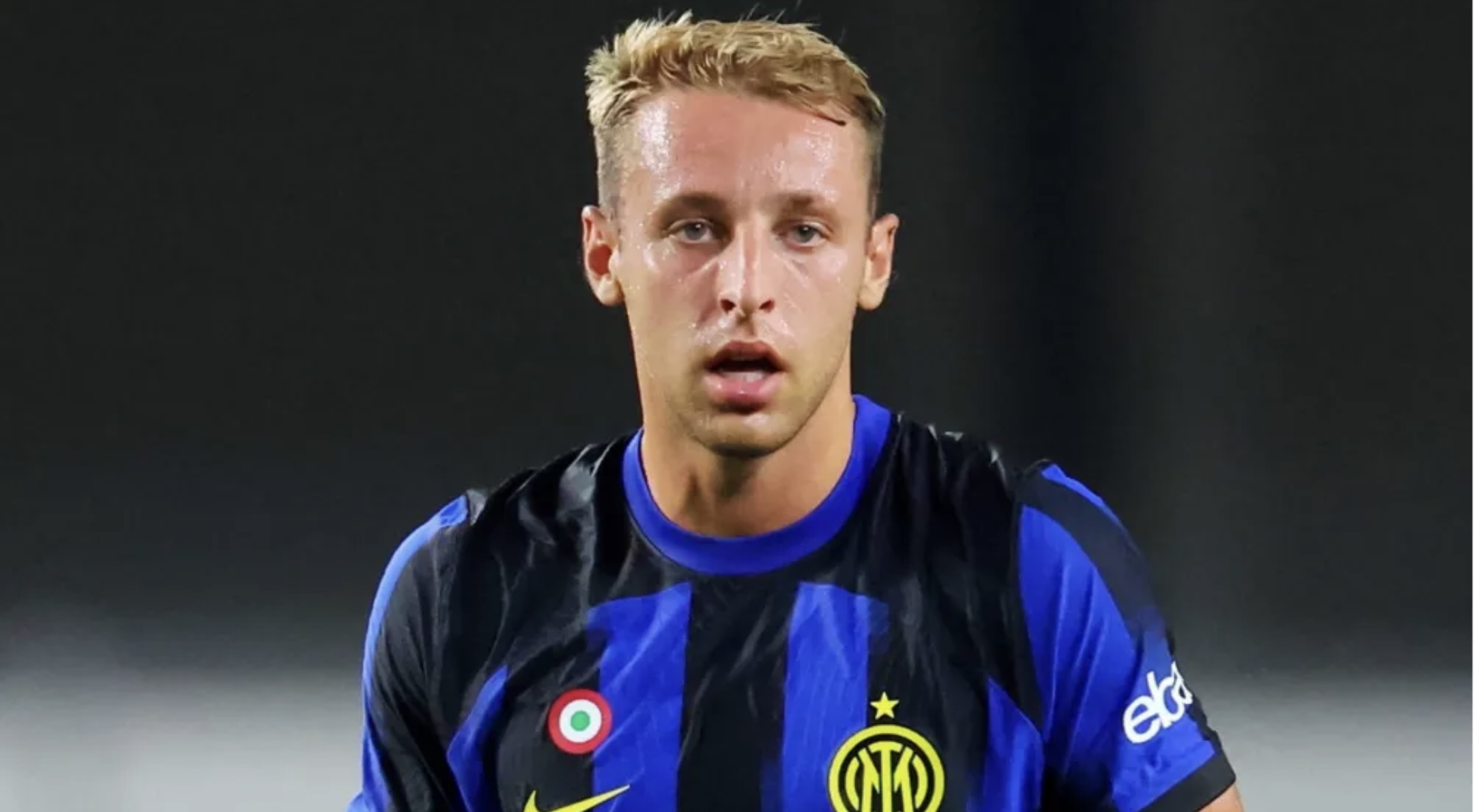 Davide Frattesi chưa thể cạnh tranh suất đá chính ở Inter Milan.