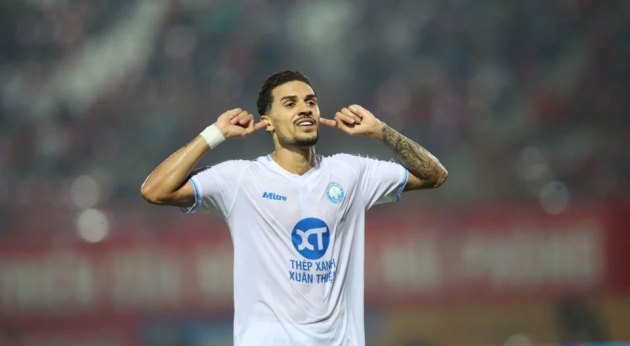 Hendrio da Silva là một tiền vệ công hàng đầu V-League.