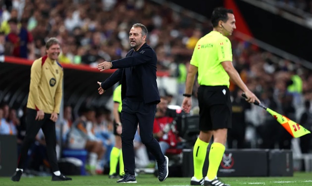 Flick biến Barca thành tập thể đá cống hiến và hiệu quả.