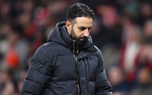 Hệ thống chiến thuật của Ruben Amorim xuất hiện một vài vấn đề ở hàng phòng ngự.