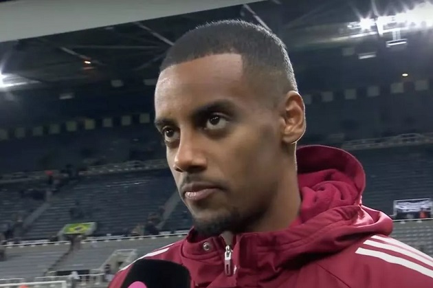 Isak khẳng định hạnh phúc ở Newcastle.