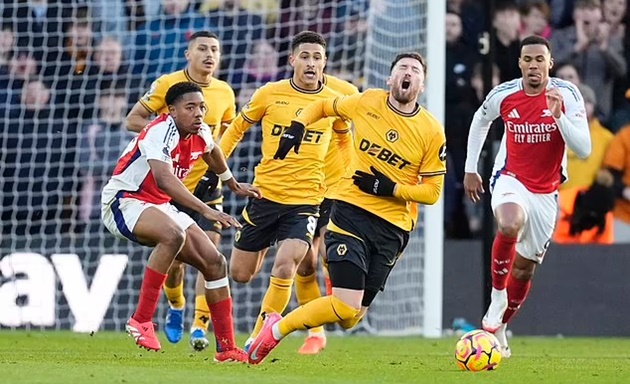 Arsenal muốn xóa thẻ đỏ của Lewis-Skelly