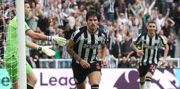 Tonali đang thi đấu đầy quyết tâm.