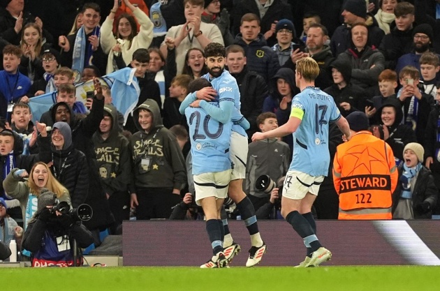 Man City thi đấu không ấn tượng tại vòng phân hạng.