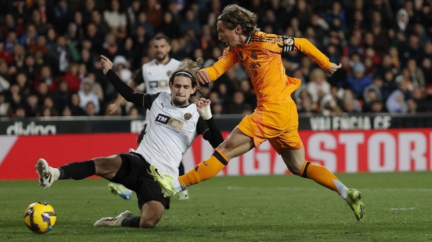 Modric quá bền bỉ.