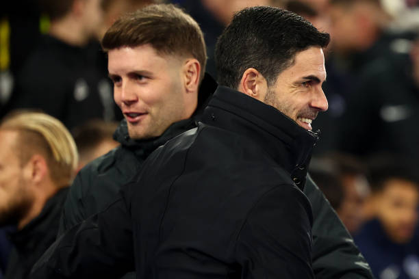 Hurzeler không lép vế khi đụng độ Arteta.