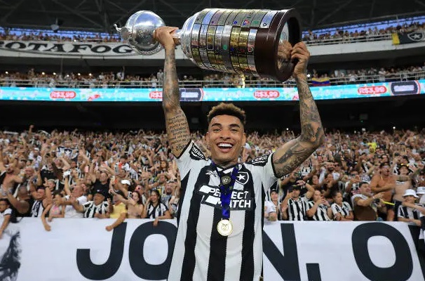 Igor Jesus chơi tốt ở Botafogo và đã được gọi lên tuyển Brazil gần đây.