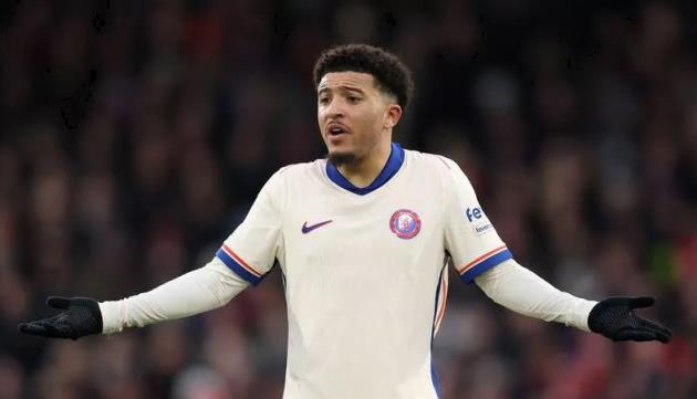 Sancho gặp khó ở MU, nhưng bùng nổ tại Chelsea.