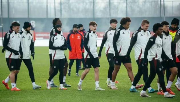 4 tài năng trẻ MU được lên đội một trước trận gặp Arsenal.