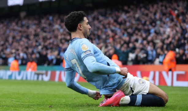Marmoush làm bùng nổ cầu trường Etihad.