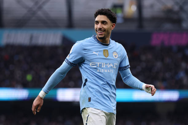 Man City đáng sợ hơn với Marmoush.