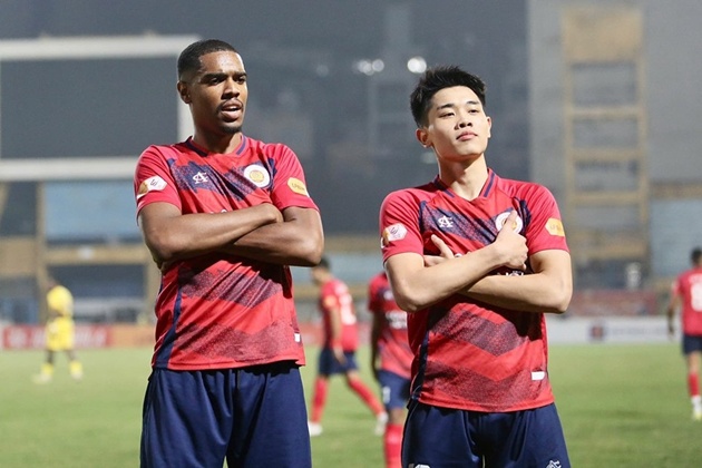 CAHN hòa 4-4 nhọc nhằn.