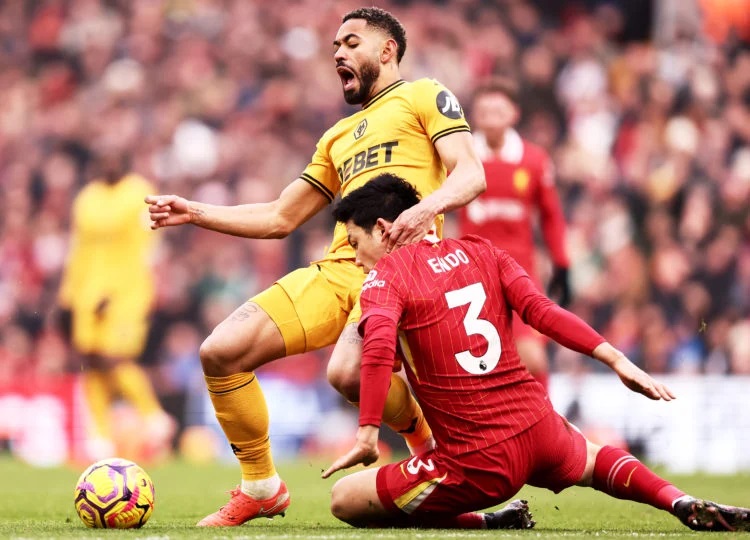 Endo đã nhận nhiều lời khen sau trận thắng Wolves.