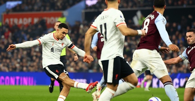 Liverpool bị Villa cầm chân.