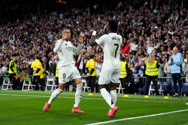 Mbappe và Vinicius góp dấu giày vào bàn thắng quyết định của Real.
