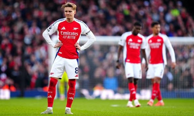 Martin Odegaard gây thất vọng trong trận đấu với West Ham.