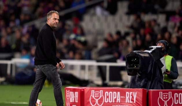 Barca đánh rơi chiến thắng chỉ trong ít phút cuối.