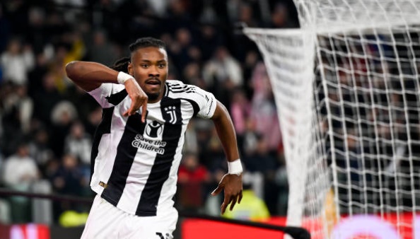 Thuram gỡ hòa cho Juve.