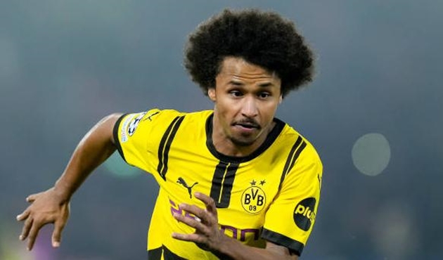 Karim Adeyemi lọt vào tầm ngắm của Chelsea.