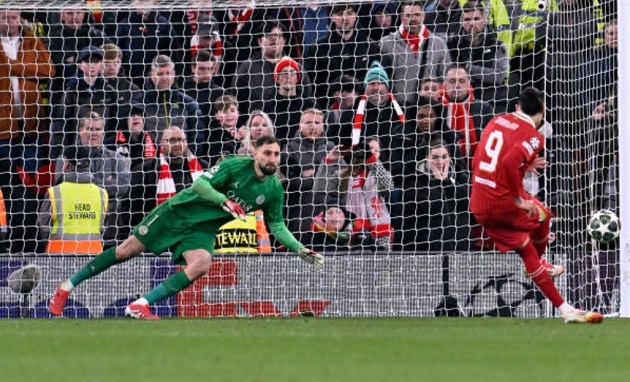 Nunez sút hỏng phạt đền khiến Liverpool bị loại.