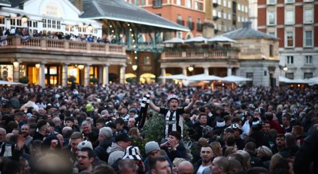 Người hâm mộ Newcastle luôn được biết đến là một trong những lực lượng CĐV cuồng nhiệt nhất nước Anh, và họ đã thể hiện đúng tinh thần đó trước trận đánh lớn tại Wembley.
