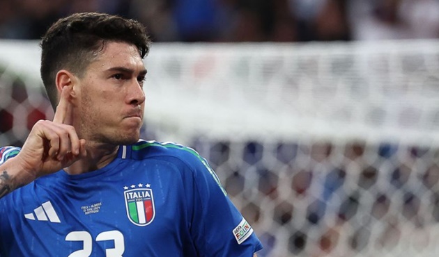 Bastoni sẽ ra sân cho tuyển Ý.