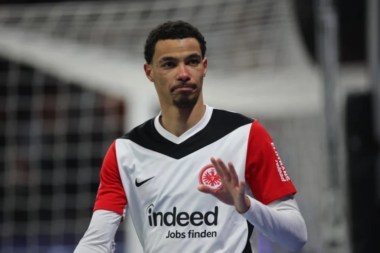 Ekitike là lựa chọn 'giá rẻ' cho Liverpool.