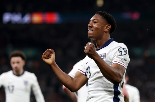 Lewis-Skelly ghi bàn cho Tam Sư.