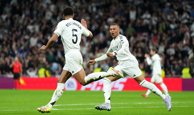 Mbappe san bằng thành tích ghi bàn ở mùa giải đầu tiên tại Real của Ronaldo.
