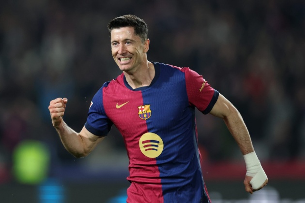 Lewandowski duy trì khả năng ghi bàn ổn định.