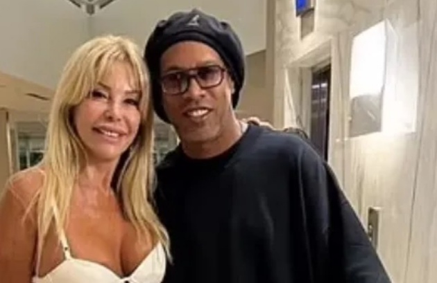 Graciela Alfano và Ronaldinho.