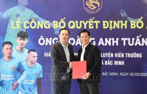 Ông Hoàng Anh Tuấn trở thành HLV Bắc Ninh (Ảnh: TTXVN).