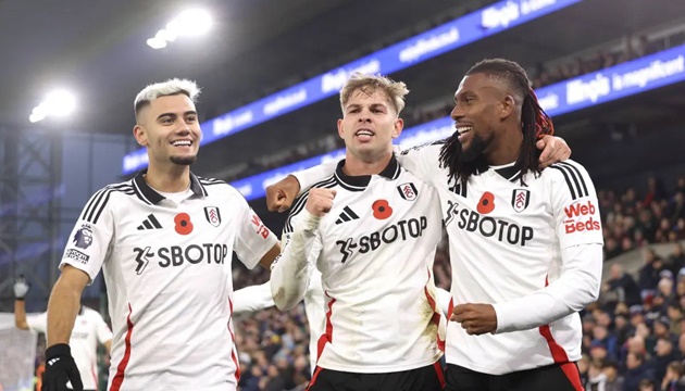 Emile Smith-Rowe có khởi đầu tốt tại Fulham.