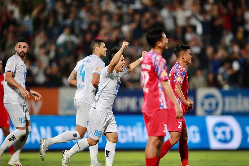 Nam Định không thể khuất phục CLB TPHCM. Ảnh: CLB Nam Định.