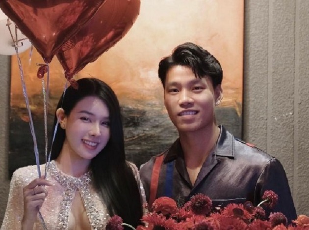 Văn Thanh và Bích Hạnh trong tiệc sinh nhật của tuyển thủ Việt Nam.