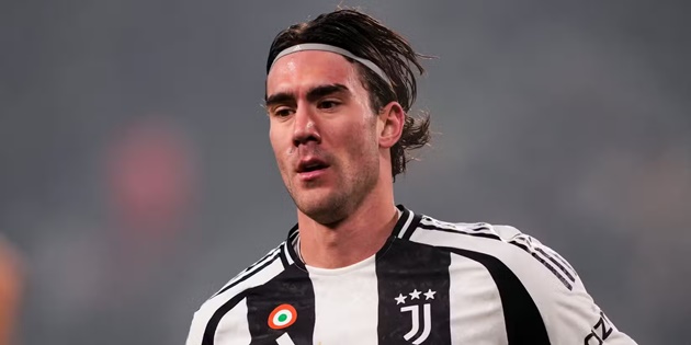 Vlahovic phù hợp với MU?