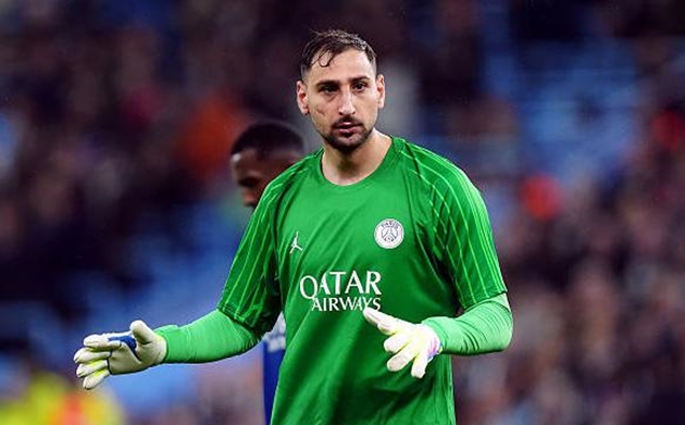 Gianluigi Donnarumma chơi ấn tượng nơi khung gỗ PSG.