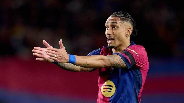 Raphinha sẵn sàng ra sân đấu Atletico.