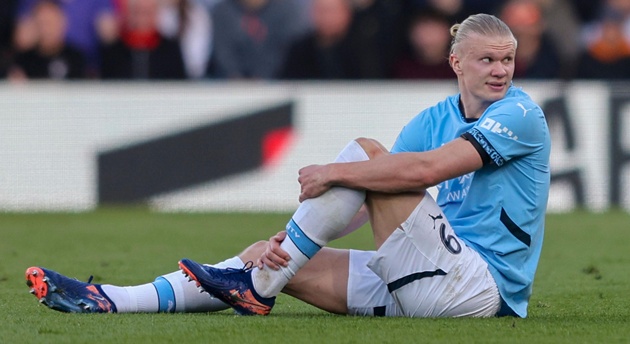 Haaland dính chấn thương ở trận thắng Bournemouth.