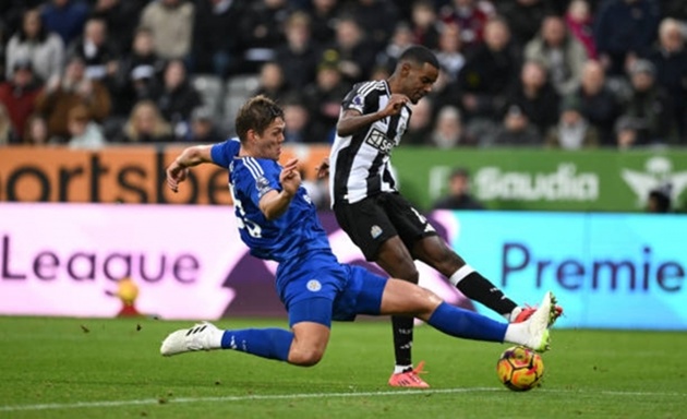 Isak có cơ hội phá lưới Leicester