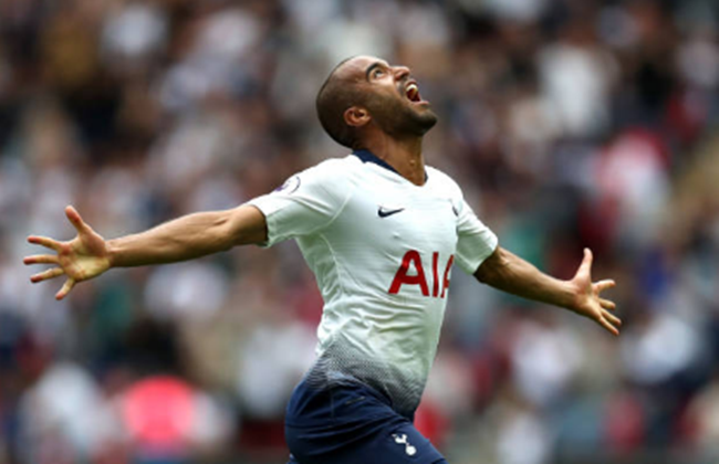 Tiền vệ người Brazil, Lucas Moura.